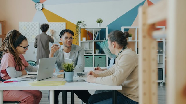 Bruit modéré répétitif : adapter les espaces de travail