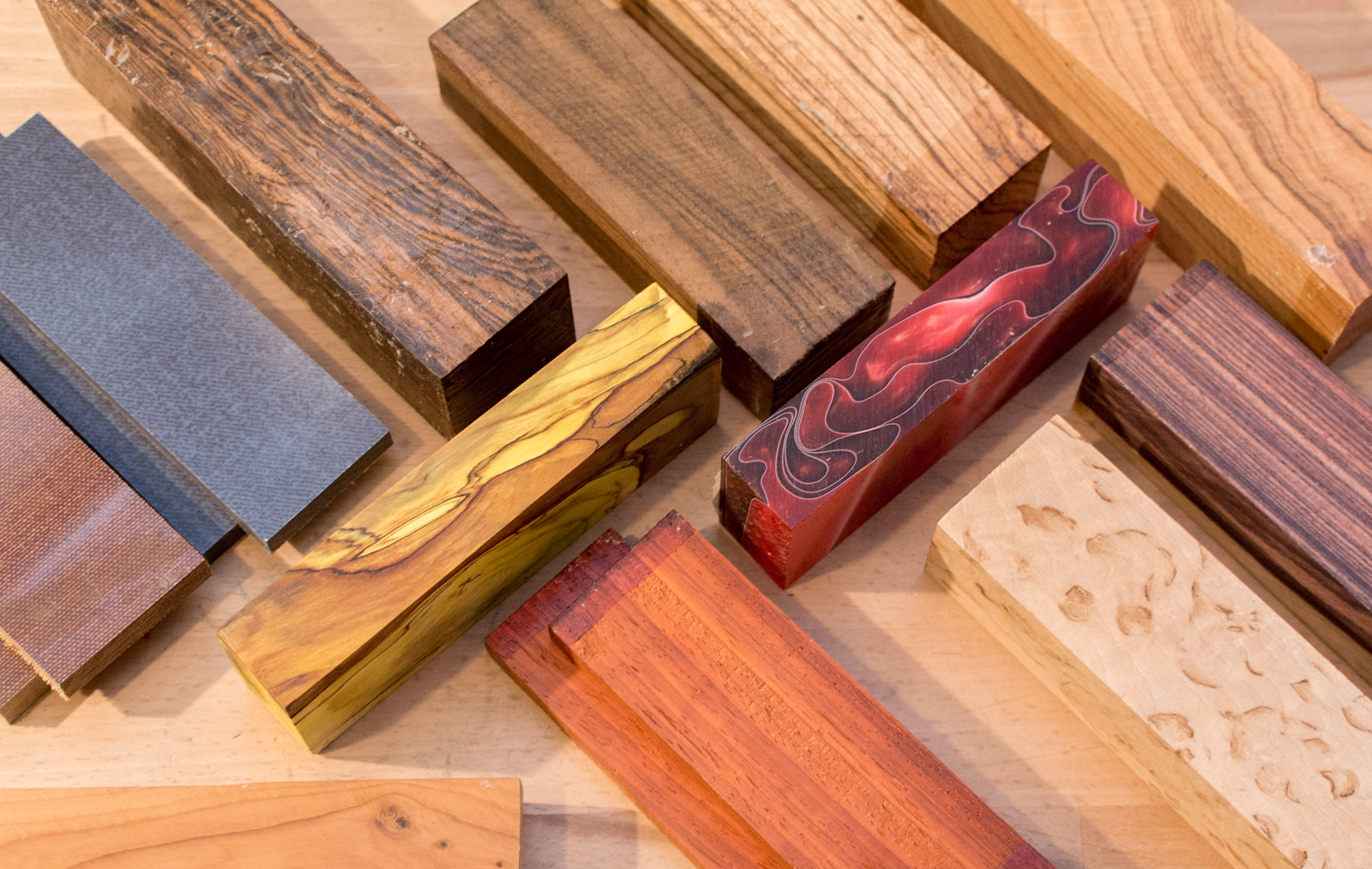 Nuancier de colorants pour bois